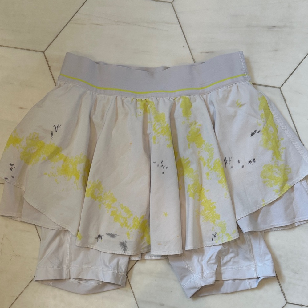 Lululemon Athletica Gray and Yellow Skater Skirt